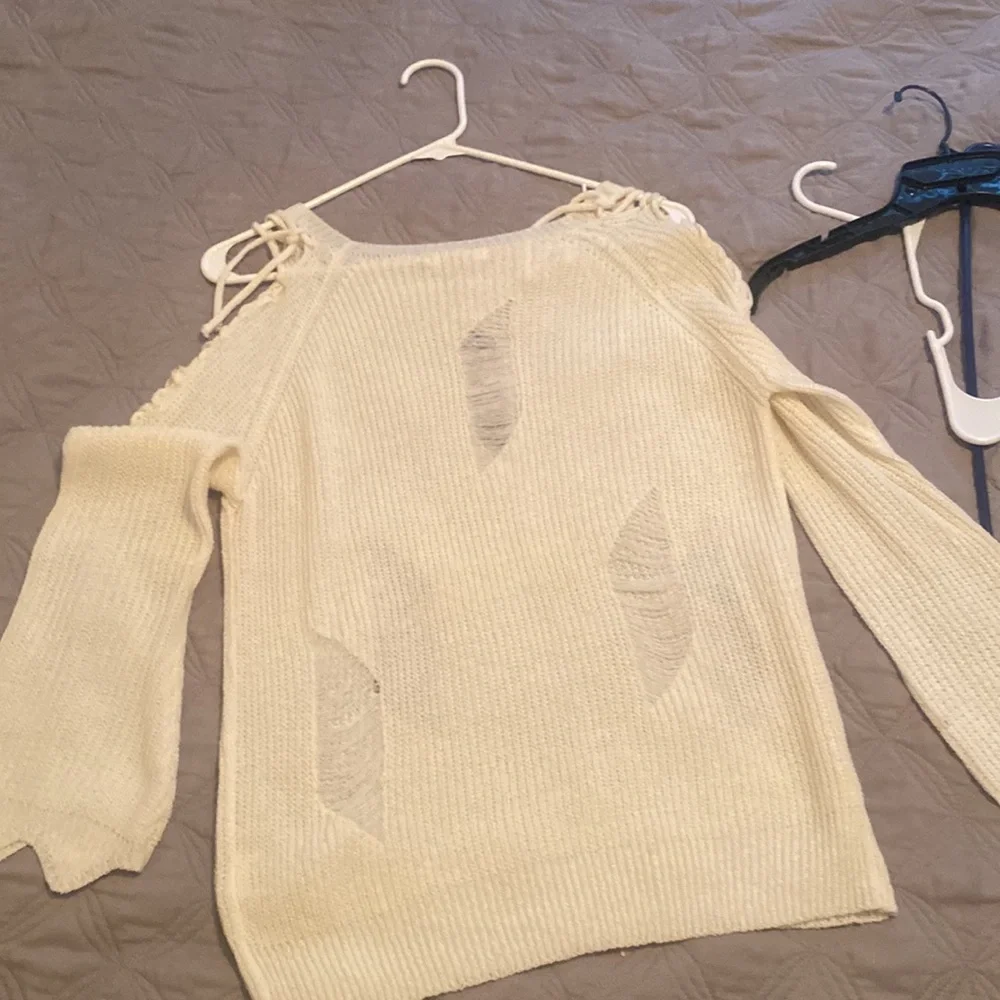 Tan sweater - Picture 2 of 2
